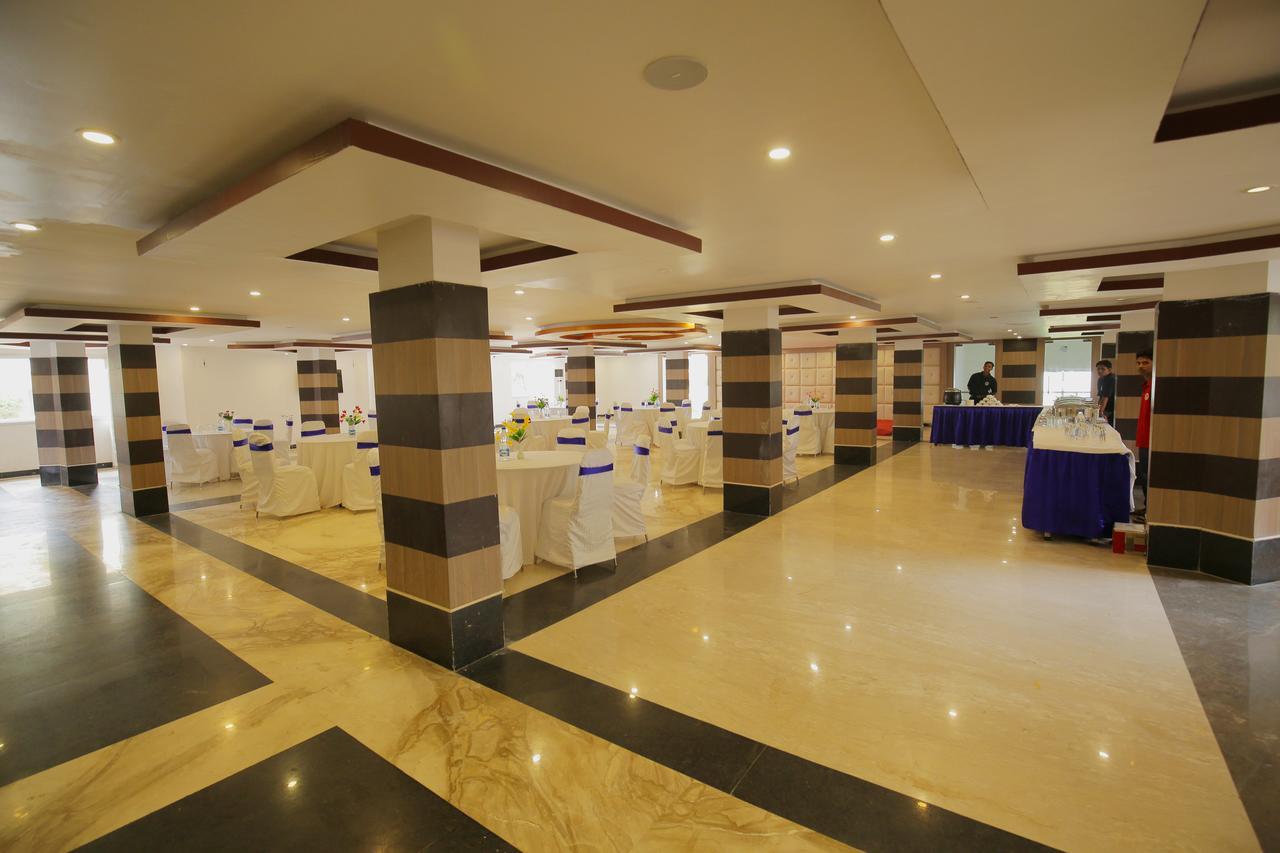 Hotel Balaji International Пурі Екстер'єр фото