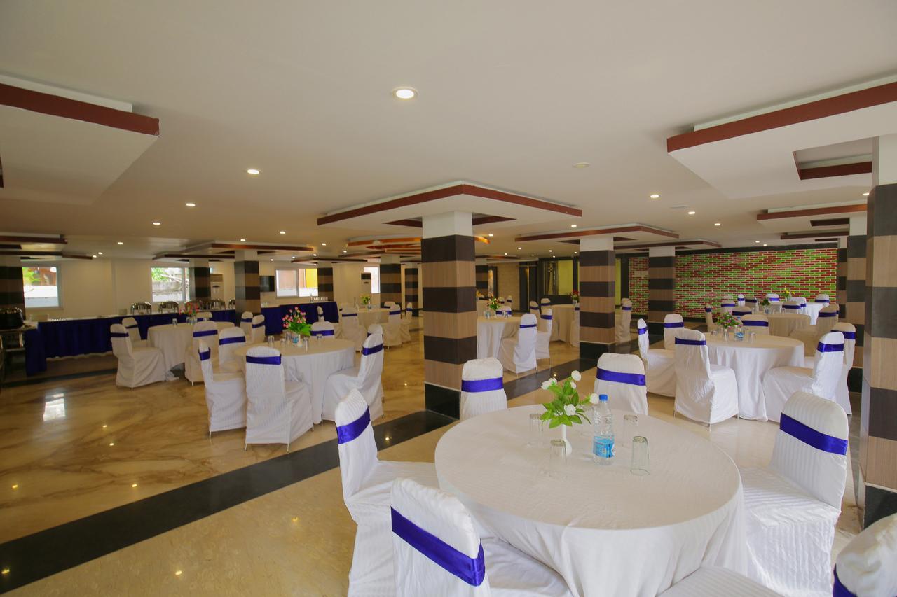 Hotel Balaji International Пурі Екстер'єр фото