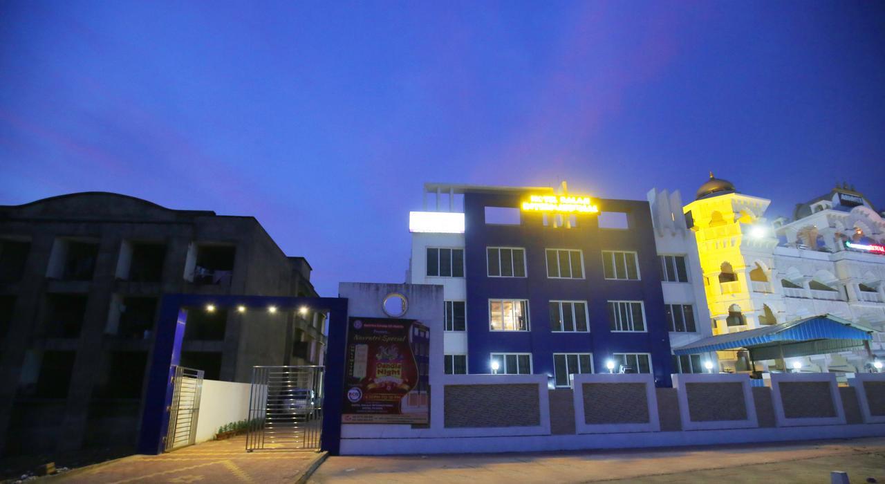 Hotel Balaji International Пурі Екстер'єр фото